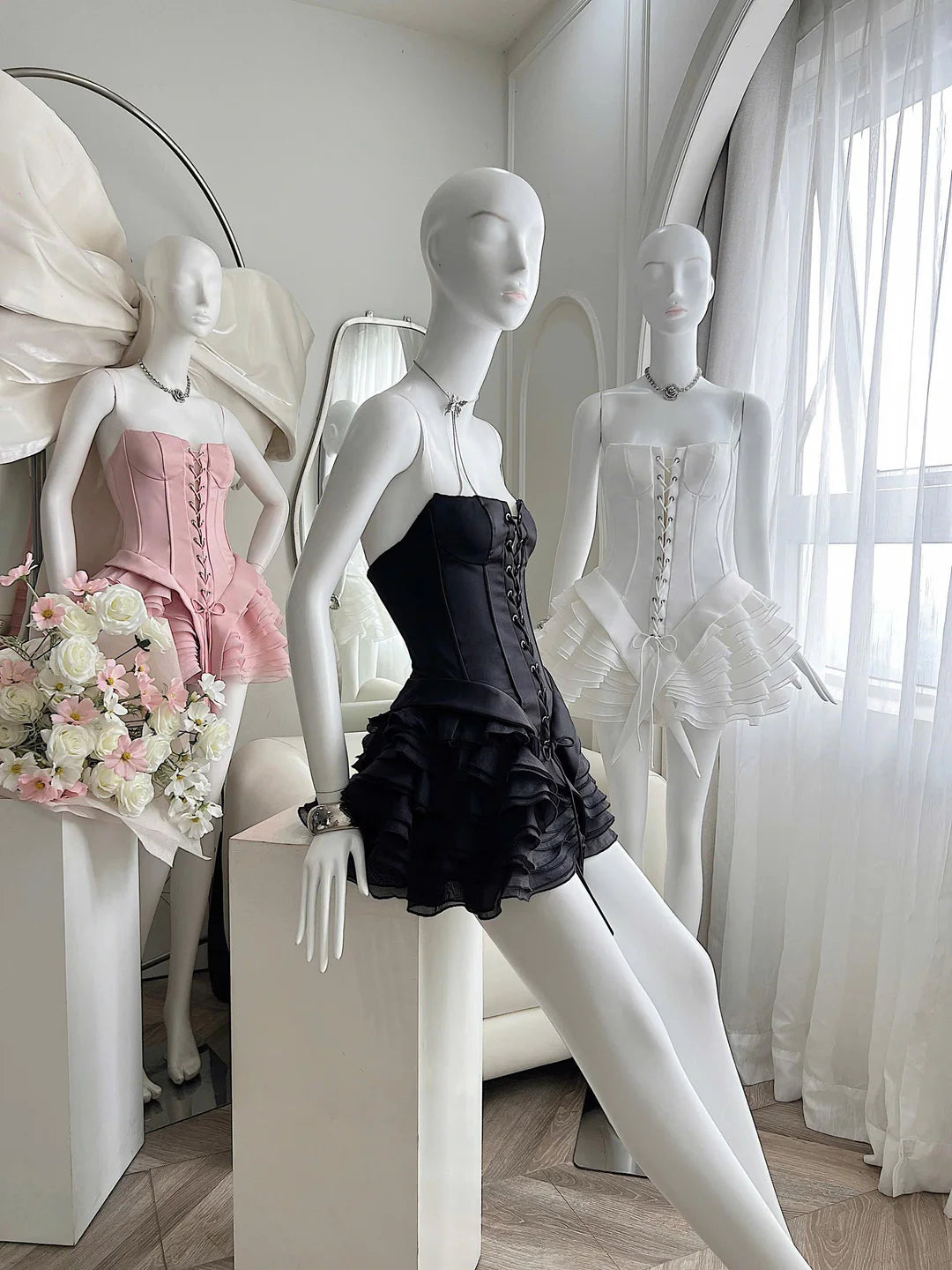 Pre-order: Welianna Dress
