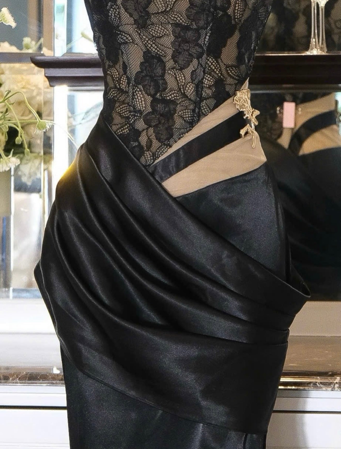 Pre-order: Allurina Dress
