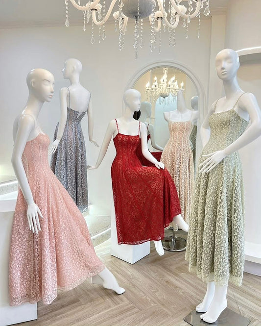 Pre-order: Analisse Dress (Cream Color Left)