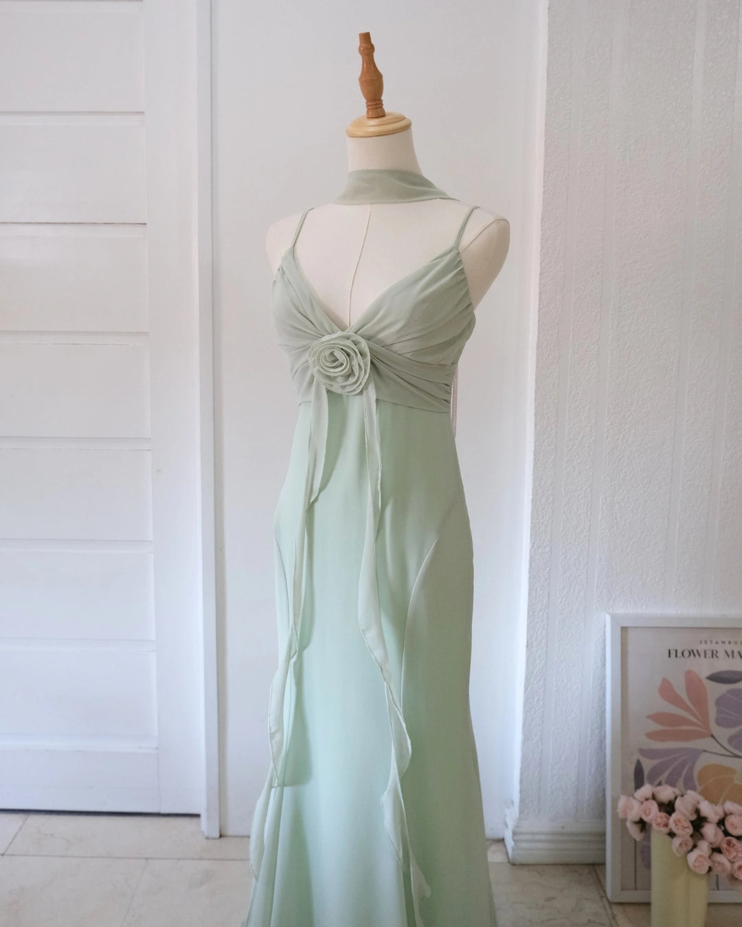 Pre-order: Resea Dress