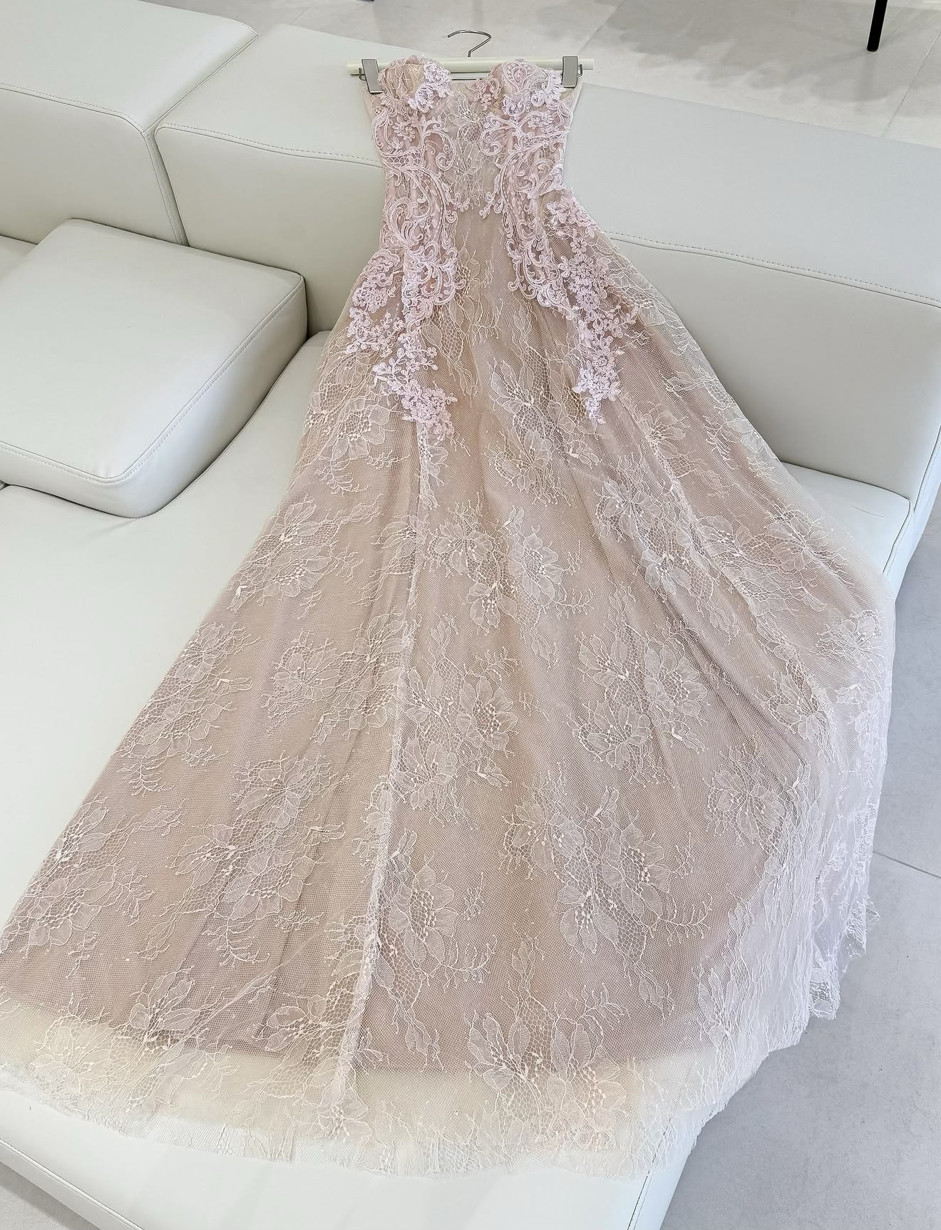 Pre-order: Chella Dress (New Color)