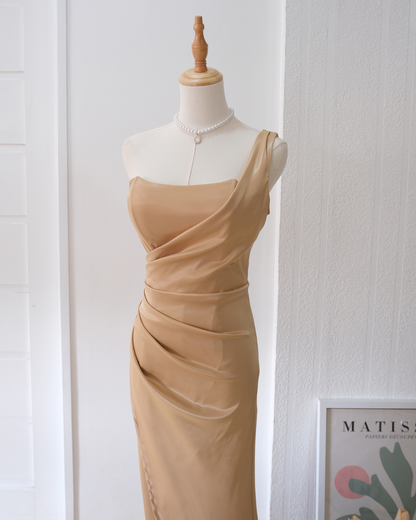 Pre-order: Flavia Dress