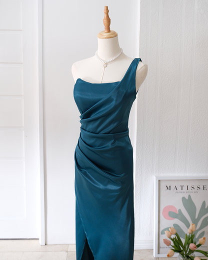 Pre-order: Flavia Dress