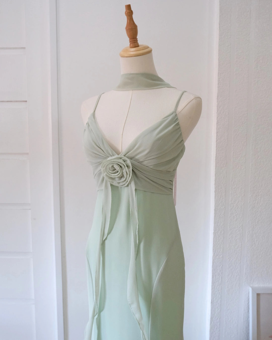 Pre-order: Resea Dress