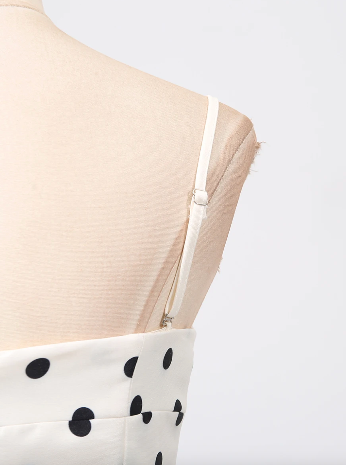 Pre-order: Carmen Dress