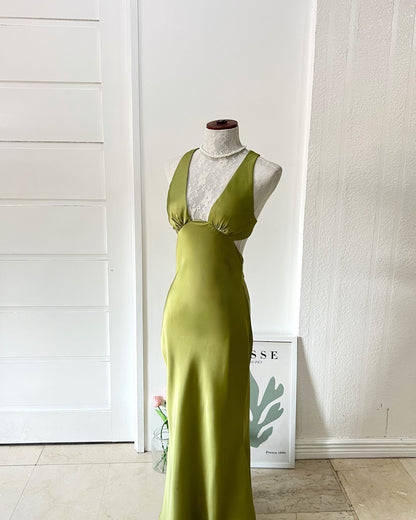 Pre-order: Amiko Dress