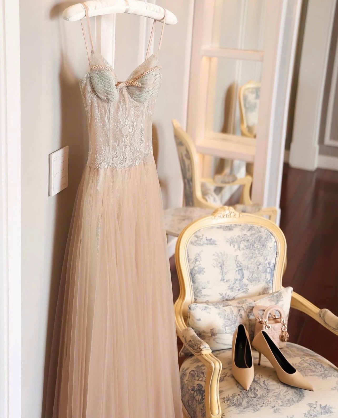 Pre-order: Genovia Dress