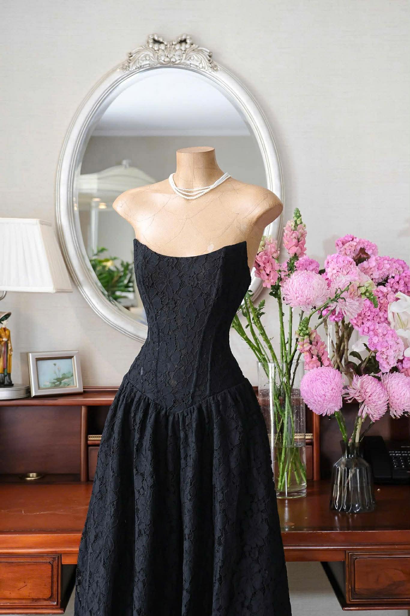 Pre-order: Mortea Dress