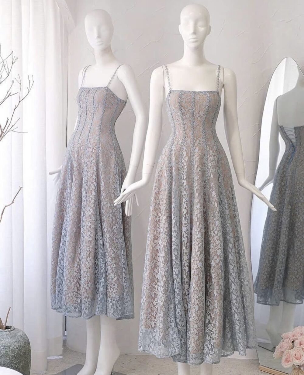 Pre-order: Analisse Dress