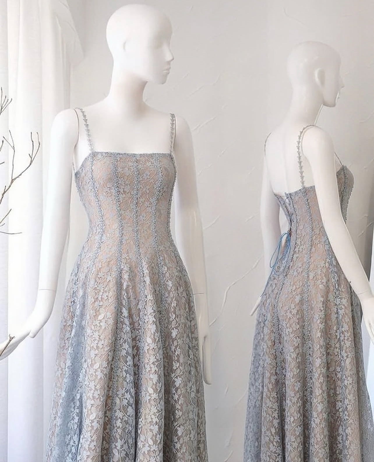 Pre-order: Analisse Dress