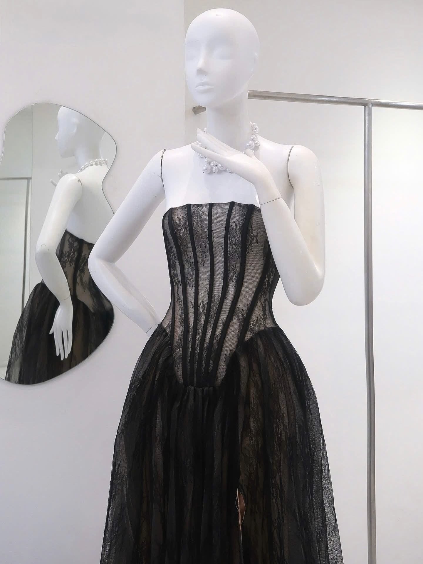 Pre-order: Taria Dress