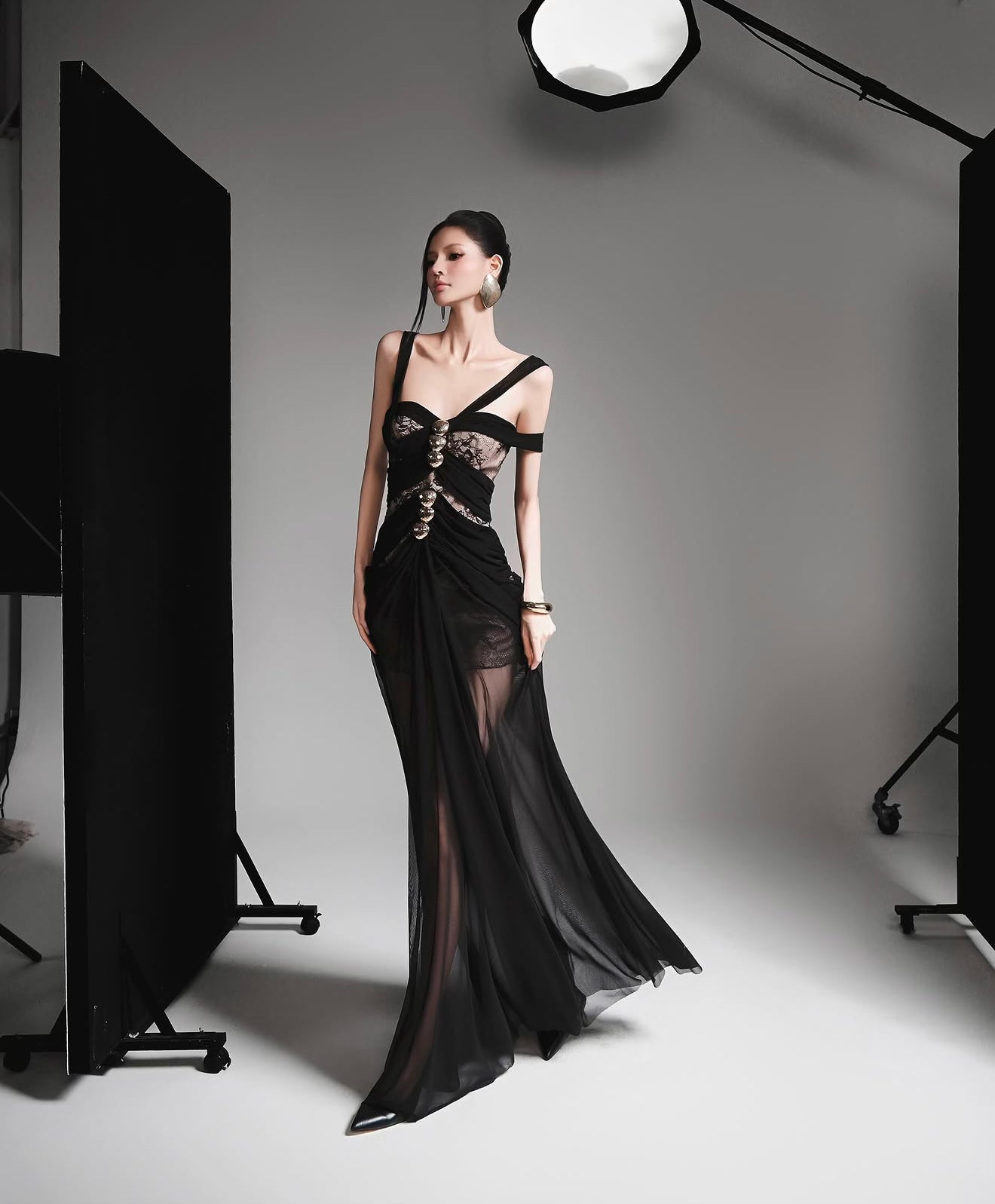 Pre-order: Rosha Dress