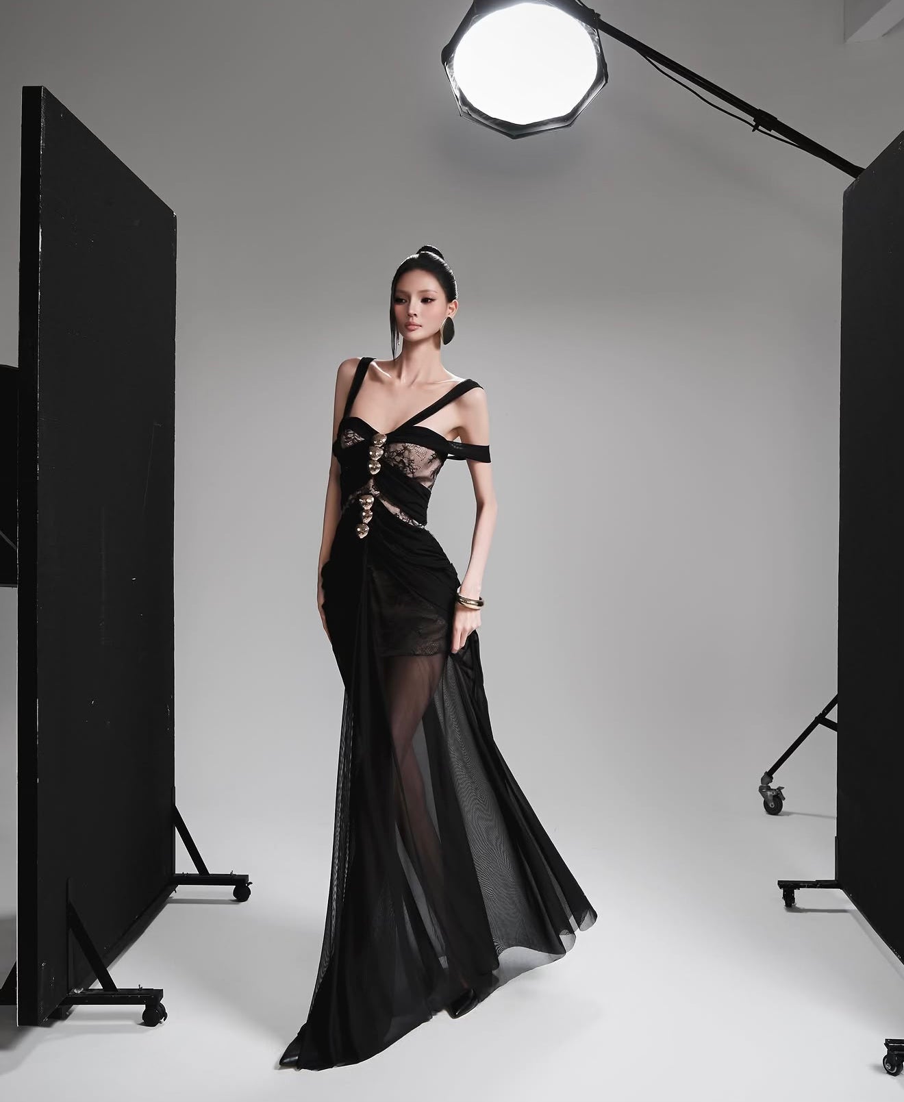 Pre-order: Rosha Dress