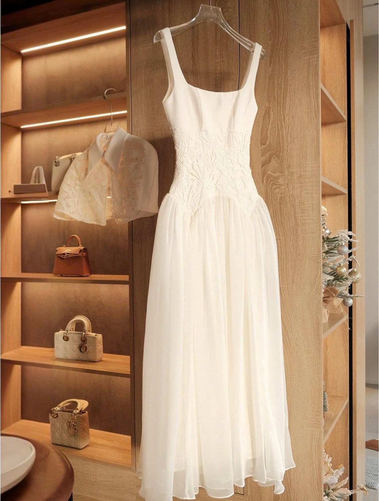 Pre-order: Pelea Dress